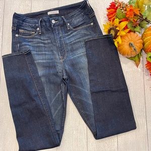 NWOT Good American Good Waist Jeans